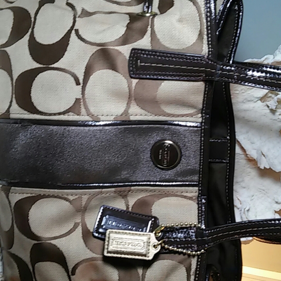 Coach shoulder bag - Picture 1 of 6